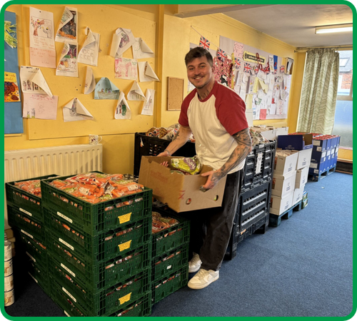 Ethan Guyatt, Valda Energy employee volunteering for Sacks of Hope.